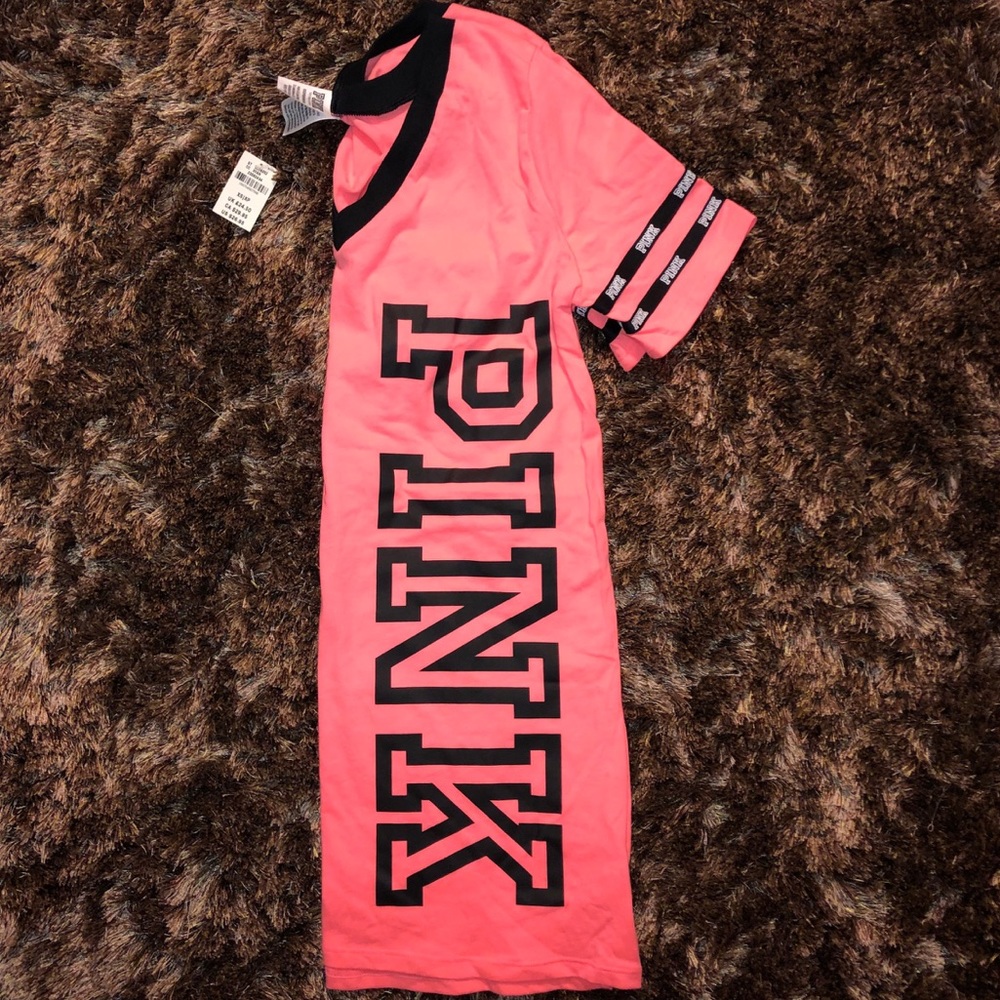 NWT Pink vneck tee